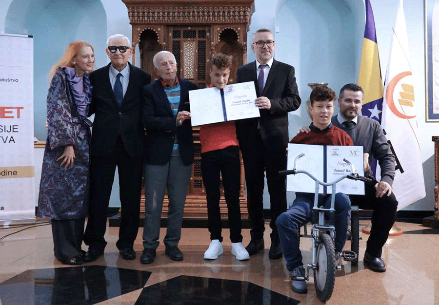 Ismailu Barlovu, Ismailu Zulfiću i akademiku Mirku Pejanoviću „Merhametova“ nagrada iz Fondacije „Muradif Ćato“